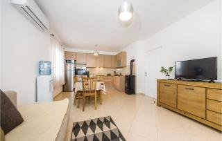 Two-Bedroom Holiday Home In Biograd - 9