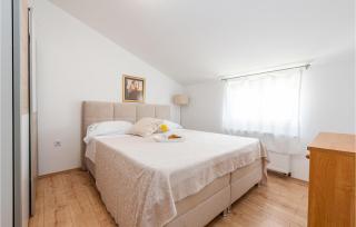 2 Bedroom Awesome Apartment In Bibinje - Bibinje - 5