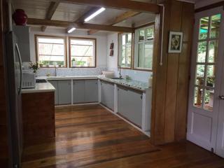 Mindo Ecuador Encantador Wooden Cottage 3Bd 2 - - 8