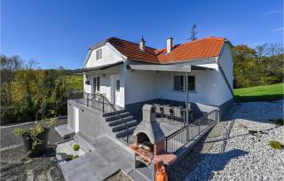 Stunning Home In Jurovcak With Kitchen - Grkavešćak - 1