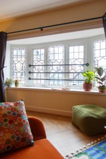 Stylish & Bright Top-Floor City Gem - 5