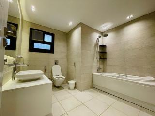 Serviced Apartment 2BR Lake View - Cairo - 5