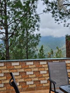 Whispering Pine Villa - Lansdowne - 6