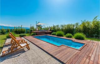 Awesome Home In Benkovac With Jacuzzi - Benkovac - 0
