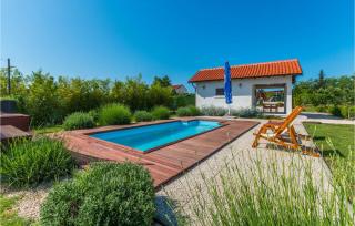 Awesome Home In Benkovac With Jacuzzi - 1