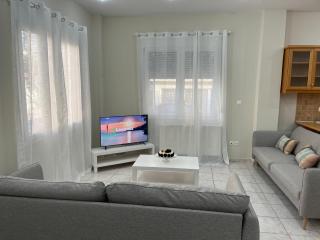 Residence for 6 persons in centre of Loutraki & 300 meters from the beach! - 9