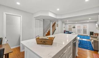 District Townhome with Two Free Parkings #DCottage - Washington - 5