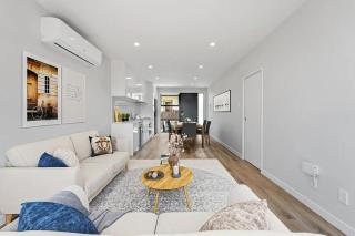 Fully Furnished & Family-Ready Charming 3-bedroom in Vibrant Auckland - Auckland - 4