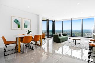 Sea view Beachfront apartment in surfers - 5