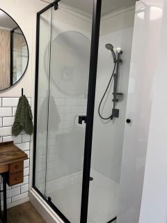 Cowshed Cabin - 7