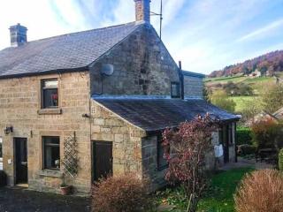 Whimsy by the Peaks - dogs stay free, private parking, fenced garden, pub - 5