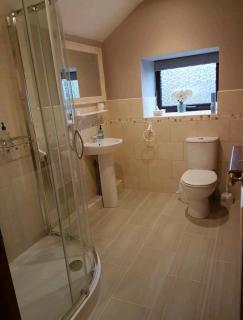 Whimsy by the Peaks, private parking, fenced garden, good walks, pub - Tansley - 2