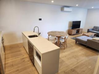 Modern Apartment Airport Area - Melbourne - 9