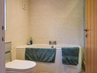 Petals Cottage - - 3