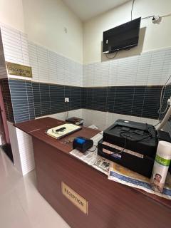 Kusum Home stay Near Ram Mandir Gate 200 -300 Meter , Near Hanuman gari Mandir, Jain mandir , railway station Goverment hosiptal , launch , Breakfast available, Free pick up Ayodhya dham railway station , airport pickup ,Ayodhya cant pickup - Ayodhya - 2