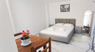 Natasha Rooms - Himare - 1