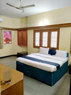 Lord Krishna Guest House - Indore - 6