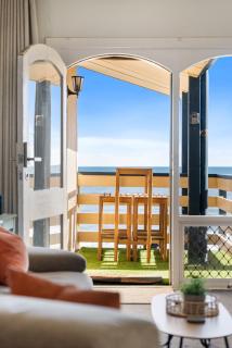 Horizon 235 - Seaview Hideaway on the Esplanade - 1