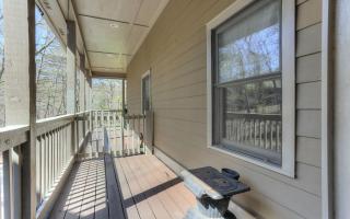Dennys Caribou Lodge -Dog Friendly Stone Fireplace King Suites - 3