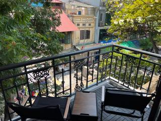 Moon Homestay, old quarter, with large balcony - 1