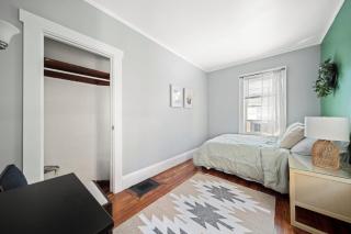 Well-Lit Bedroom near Transit and Charles River - Boston - 9