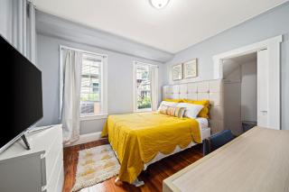Well-Lit Bedroom near Transit and Charles River - Boston - 7