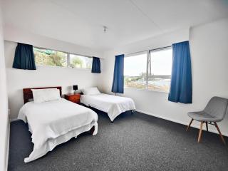 special in winter from 138 for three bedrooms unit in Johnsonville Wellington - 6