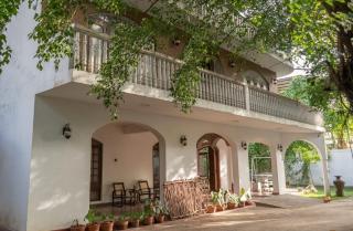 Hotel Mohini Lounge - - 2