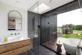 Chalet Grove, Walburra Brook - 3