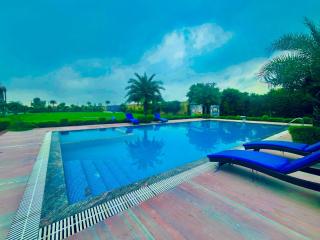 Tata Vista Resort, Vrindavan - #big swimming pool #luxury rooms #gardens #playing zone #away from city hustle - Vrindāvan - 5