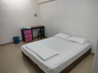 Travellers station 2 - 7