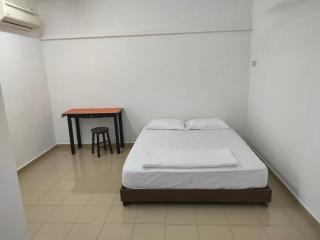 Travellers station 2 - 8