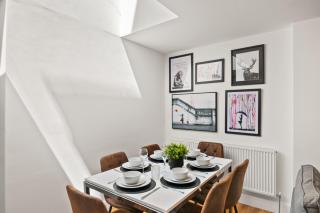 Open plan living I Extended stays I free parking - 8
