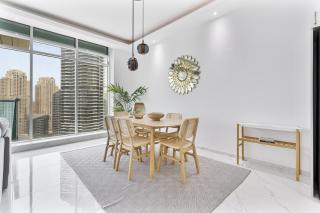 2BR with Marina Views - Near JBR Beach & Dubai Eye - 9