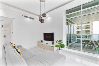 2BR with Marina Views - Near JBR Beach & Dubai Eye - 4