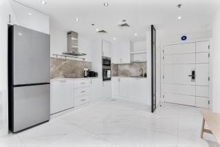 2BR with Marina Views - Near JBR Beach & Dubai Eye - 7