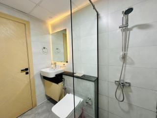 Fully Furnished and High Floor Unit in Al Jaddaf - 8