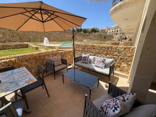 Luxury 3 Bed Apartment with Large Outdoor Pools and Gardens - Qala - 3