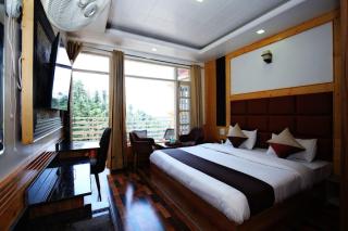 Decent BnB - 3 BHK Apartments - Private Balcony rooms - 6