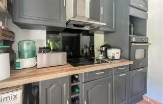 Awesome Home In Connaux - 4