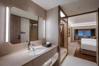 Crystal Hotel Qingdao Badaguan Scenic Area - Qingdao - 1