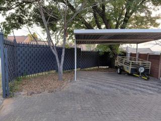 Shalom self catering Cottage - Centurion - 1