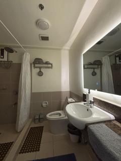 E & E Nest in Fairlane Residences - Manila - 2