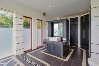 The Diamond House, Pool & Jacuzzi with Panoramic Views - - 2