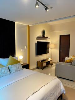 Netflix and Chill Cozy Unit BGC - Manila - 9