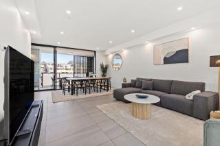 Big Two-Story with Private Elevator & Balconies - Sydney - 0