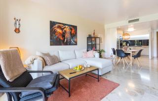 Lovely Apartment In Torrevieja With Heated Swimming Pool - Torrevieja - 8
