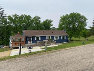 The Farmhouse with upper and lower lodging - Stockton - 0