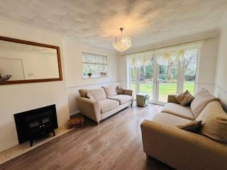 Wintons Farmhouse - Hambrook - 2