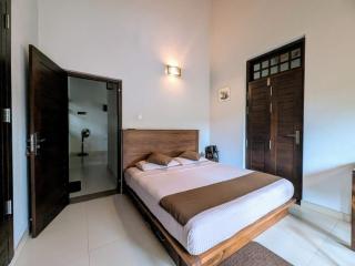 Hotel Kelash Raj Inn - - 1
